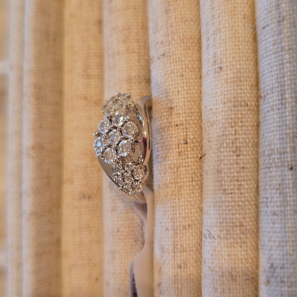 DIAMOND BLOSSOM BRAND WOMEN'S STERLING SILVER 1/4 CTTW DIAMOND RING SIZE 7 - Picture 13 of 15